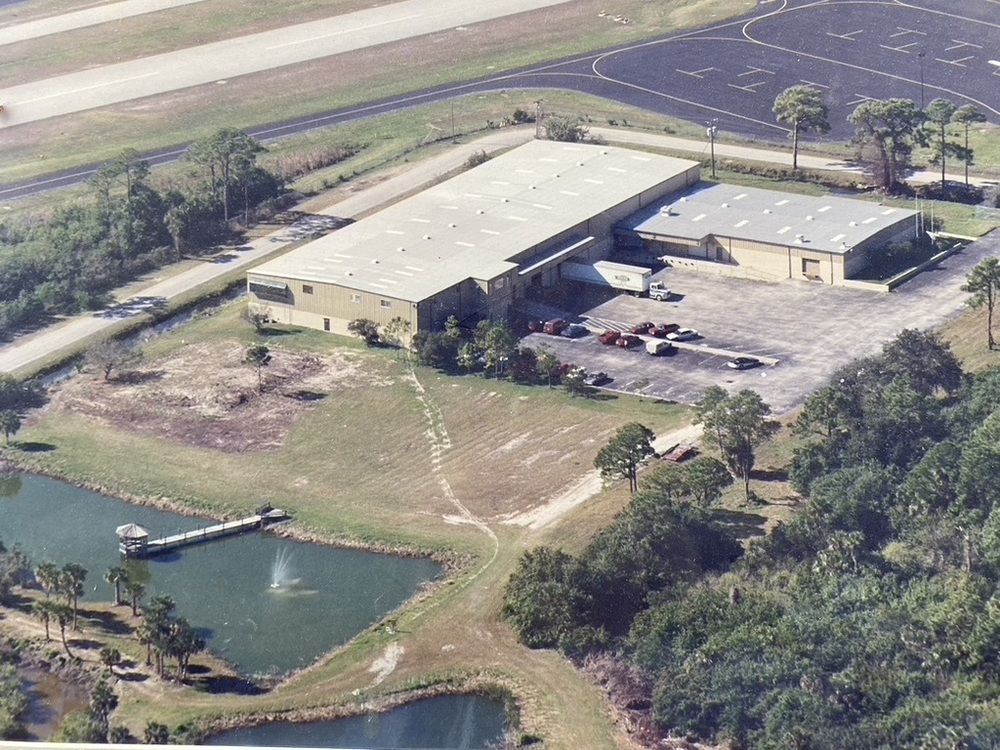 Manufacturing and Distribution Facility : 800 Kemp St, Merritt Island, FL 32952